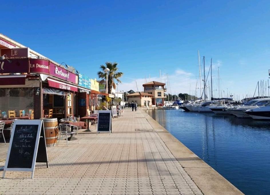 Chaleureux Appartement Face Au Port Sta Lucia, Tout A Pieds, Wifi Saint-Raphael  Exterior photo